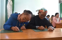 Những thách thức trong công tác xóa mù chữ cho đồng bào dân tộc thiểu số