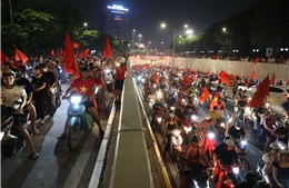 Biển người đi 'bão' mừng tuyển Việt Nam vô địch ASEAN Cup 2026 