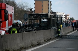 Vụ bắt cóc, đốt xe buýt ở Italy: Thủ phạm không liên quan đến Hồi giáo cực đoan