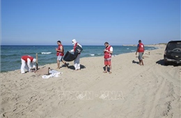 Trục vớt được hàng chục thi thể sau vụ đắm tàu ngoài khơi Libya