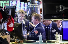 Các chỉ số chứng khoán Mỹ tăng điểm nhờ các báo cáo lợi nhuận