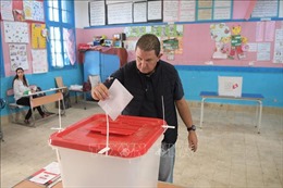 Tunisia: Bắt đầu bỏ phiếu trưng cầu ý dân về dự thảo Hiến pháp