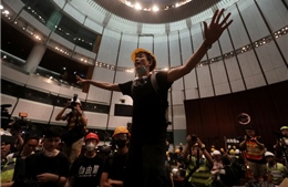 Hong Kong sơ tán tất cả nhân viên khỏi trụ sở Hội đồng Lập pháp