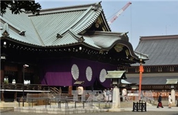 Thêm một bộ trưởng và gần 100 nghị sĩ Nhật Bản viếng đền Yasukuni