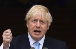 Thủ tướng Anh đề xuất giải pháp lập trạm cấp phép hải quan sau Brexit