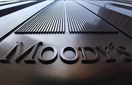 Moody&#39;s hạ xếp hạng tín nhiệm nợ của nước Anh xuống mức &#39;tiêu cực&#39;