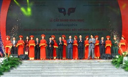 Khai mạc Ngày hội &#39;Thắm tình hữu nghị đặc biệt Việt Nam - Lào&#39;