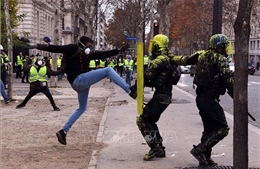 Cảnh sát Pháp bắt giữ 278 người để ngăn nguy cơ bạo loạn đường phố