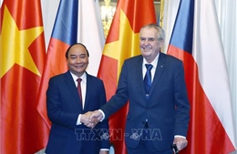 Thủ tướng Nguyễn Xuân Phúc hội kiến Tổng thống CH Séc
