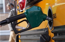 Giá dầu lao dốc mạnh khi Mỹ – Iran đạt thỏa thuận ngừng bắn