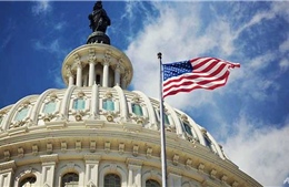 Quốc hội Mỹ thông qua dự luật ngân sách, chính phủ thoát nguy cơ đóng cửa