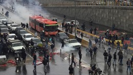 Lực lượng an ninh Iran nổ súng vào ‘những phần tử biểu tình bạo loạn’
