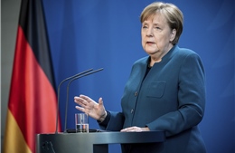 Thủ tướng Đức A. Merkel cách ly tại nhà, Thượng nghị sĩ đầu tiên của Mỹ mắc COVID-19