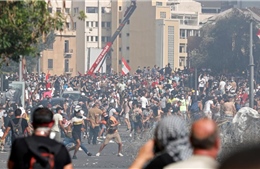 Hàng nghìn người biểu tình tại Liban, chiếm giữ trụ sở Bộ Ngoại giao