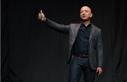 Tỷ phú Jeff Bezos chính thức thông báo từ chức CEO Amazon 