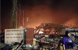 Nổ nhà máy hóa chất kinh hoàng tại Thái Lan