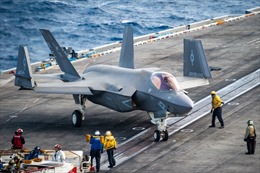 Hải quân Mỹ xử các thủy thủ để lộ video tiêm kích F-35 gặp nạn ở Biển Đông