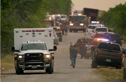 Phát hiện 40 người nhập cư tử vong trong thùng xe kéo tại Texas, Mỹ