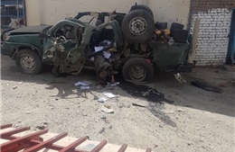 Đánh bom liều chết bên ngoài điểm bầu cử Afghanistan