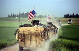 Mỹ rút các binh sĩ đầu tiên khỏi Syria, lập 2 căn cứ dã chiến ở biên giới Iraq 