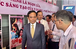 TP Hồ Chí Minh tổng kết 50 năm văn học, nghệ thuật