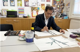 Thư pháp giao hòa với hội họa trong không gian thiền