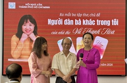 Nhà thơ Vũ Thanh Hoa ra mắt bộ ba tập thơ mới 'Vũ - Thanh - Hoa'