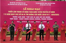 Khai mạc triển lãm tranh cổ động, ảnh tư liệu về Chủ tịch Hồ Chí Minh 