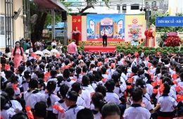 TP Hồ Chí Minh: Phụ huynh lo lắng vì trường chưa thực hiện bán trú, thiếu sách giáo khoa