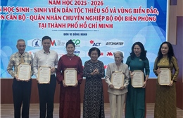 Trao 310 suất học bổng Vừ A Dính cho học sinh, sinh viên tại TP Hồ Chí Minh