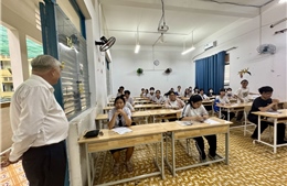Những điều tử tế giản dị giữa mùa thi