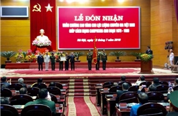 Trao tặng Huân chương Sao Vàng cho lực lượng chuyên gia Việt Nam giúp cách mạng Campuchia 