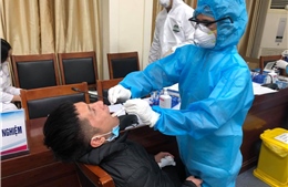 Phóng viên báo chí phục vụ Đại hội XIII của Đảng được xét nghiệm COVID-19