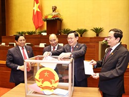 Đồng chí Lê Minh Khái và Lê Văn Thành được Quốc hội bầu giữ chức Phó Thủ tướng Chính phủ