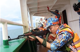 Vùng Cảnh sát biển 4 tổ chức thành công đợt huấn luyện và bắn súng pháo trên biển 