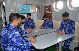 Chiến sĩ trên tàu Cảnh sát biển với Cuộc thi ‘Tìm hiểu Luật Cảnh sát biển Việt Nam’