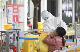 Tổng hợp dịch COVID-19 ngày 9/12: Hà Nội tăng hơn 400 ca nhiễm SARS-CoV-2 so với ngày trước; Tiếp cận tối đa các loại thuốc điều trị COVID-19 đưa về Việt Nam  