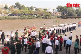 Đoàn công tác TP Hồ Chí Minh lên đường thăm và tặng quà quân dân huyện đảo Trường Sa và Nhà giàn DK1