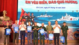 Cảnh sát biển tổ chức cuộc thi ‘Em yêu biển đảo quê hương’ tại Hải Dương