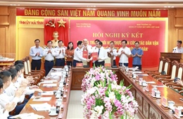 Cảnh sát biển tặng 200 triệu đồng cho các gia đình chính sách, đồng bào tôn giáo Hà Tĩnh