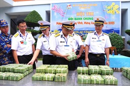 Hải quân tổ chức hội thi gói bánh chưng xanh mừng Xuân Quý Mão 2023