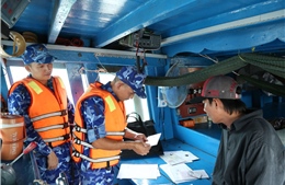 Cảnh sát biển mở đợt cao điểm chống buôn lậu trên biển 