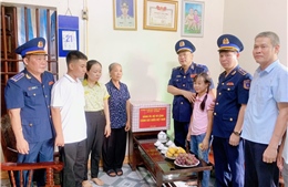Bộ Tư lệnh Cảnh sát biển tri ân gia đình chính sách tại Ninh Bình