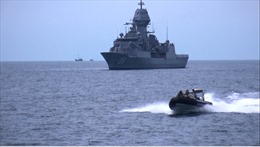 Hải quân Việt Nam và Australia luyện tập chung trên biển 
