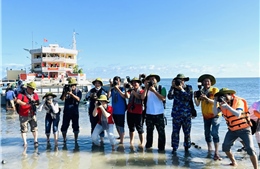 Trường Sa trong tim người làm báo