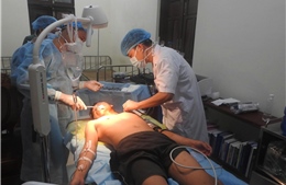 Bệnh xá Đảo Sinh Tồn Đông kịp thời cấp cứu ngư dân bị cá kìm đâm vào cổ