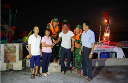 Bộ đội Biên phòng phối hợp tìm kiếm, cứu nạn thành công ngư dân gặp nạn trên biển