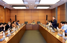 Ngày 7/11, Quốc hội tiếp tục thảo luận tại hội trường và ở tổ về các dự án luật