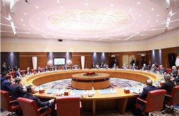 Nổi bật tuần qua: Cả nước căng mình hướng về miền Trung 