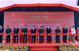 Khánh thành công trình Khu biểu tượng tình đoàn kết, hữu nghị và tri ân quốc tế 